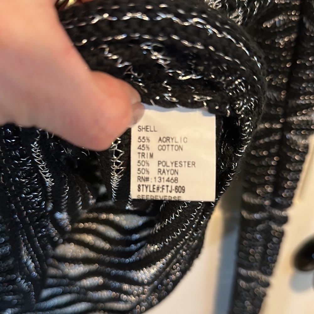 Fate Black and Silver Metallic sweater size small - Picture 6 of 9